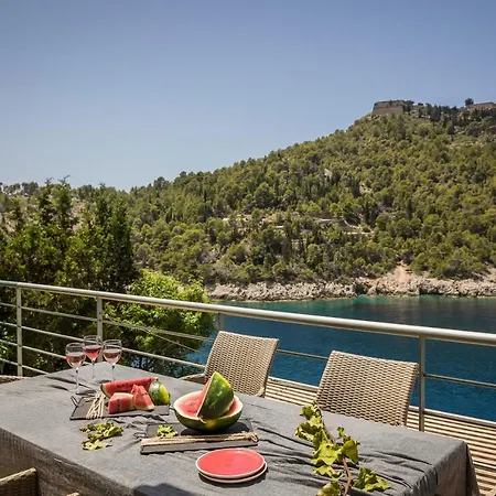 χωριό μπραούνη