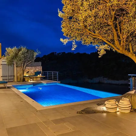 Braunis Horio Асос